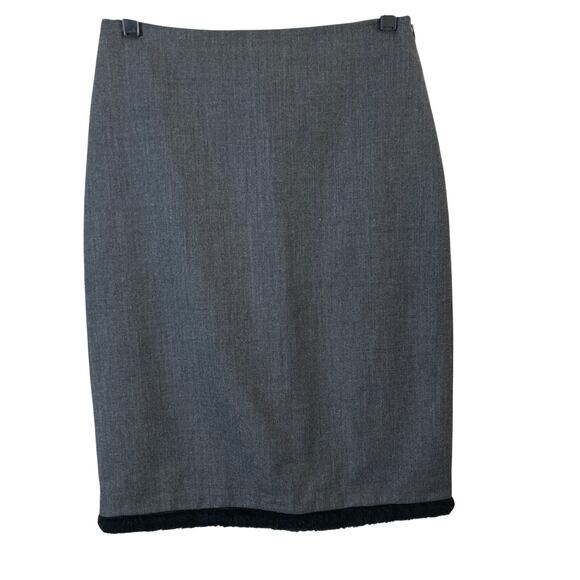 BEBE Pencil Skirt Womens 6 Gray Wool Blend Faux Fur Hem - Picture 9 of 9